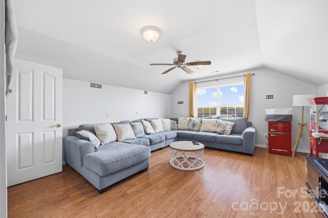 7824 Whisperingwood Drive, Harrisburg, NC 28075