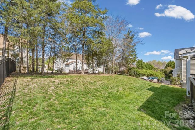 7824 Whisperingwood Drive, Harrisburg, NC 28075