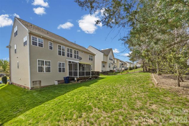 7824 Whisperingwood Drive, Harrisburg, NC 28075