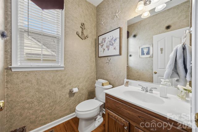 7824 Whisperingwood Drive, Harrisburg, NC 28075