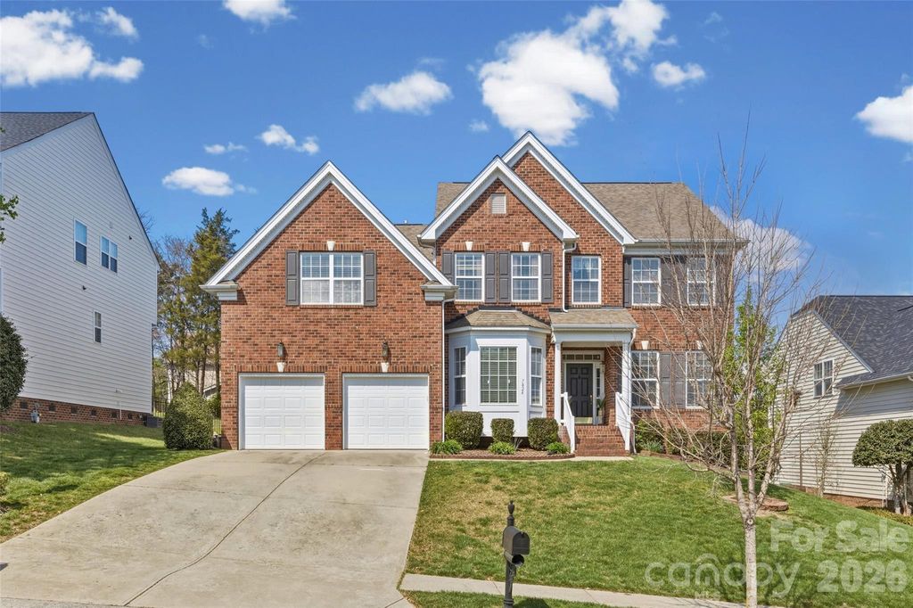 7824 Whisperingwood Drive, Harrisburg, NC 28075