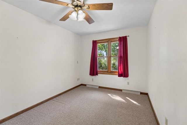 120 E GLENBROOK DRIVE, Pulaski, WI 54162