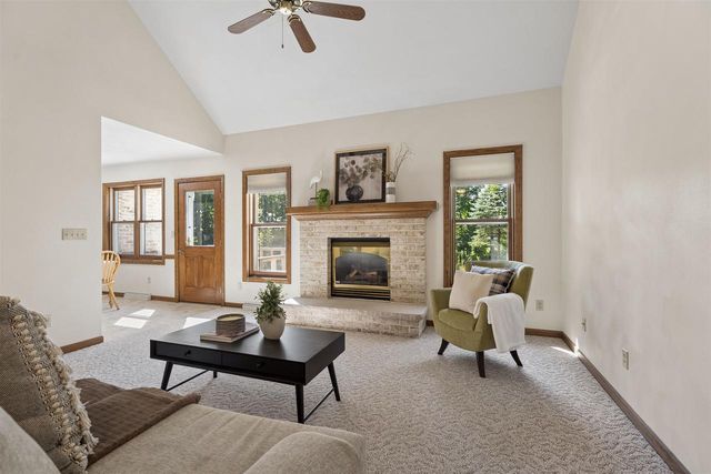 120 E GLENBROOK DRIVE, Pulaski, WI 54162