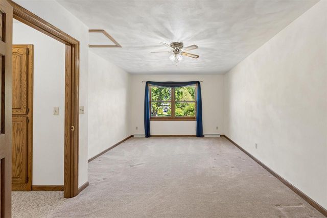 120 E GLENBROOK DRIVE, Pulaski, WI 54162