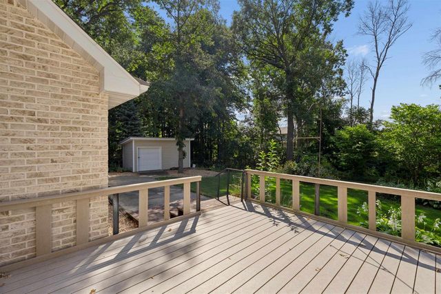 120 E GLENBROOK DRIVE, Pulaski, WI 54162