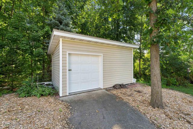 120 E GLENBROOK DRIVE, Pulaski, WI 54162
