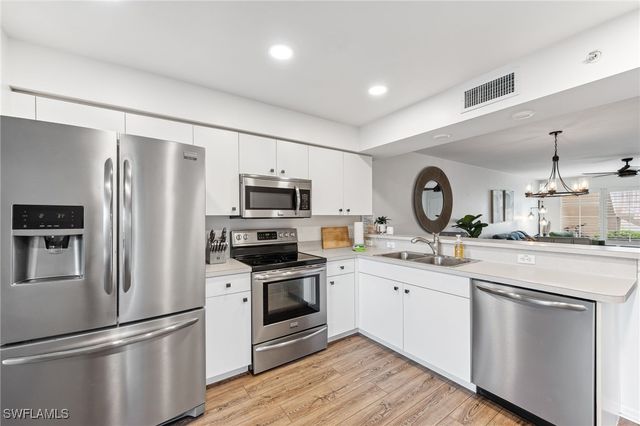 4940 Cougar CT S 104, Naples, FL 34109