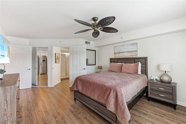 4940 Cougar CT S 104, Naples, FL 34109