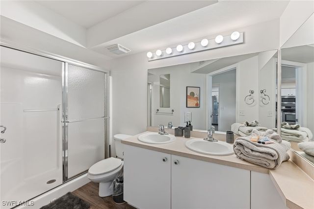 4940 Cougar CT S 104, Naples, FL 34109