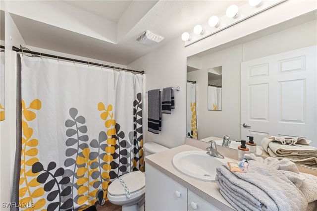 4940 Cougar CT S 104, Naples, FL 34109