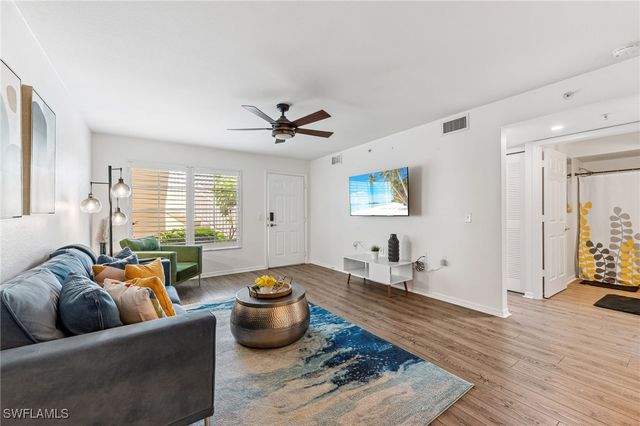 4940 Cougar CT S 104, Naples, FL 34109