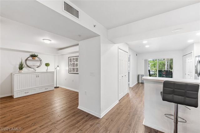 4940 Cougar CT S 104, Naples, FL 34109