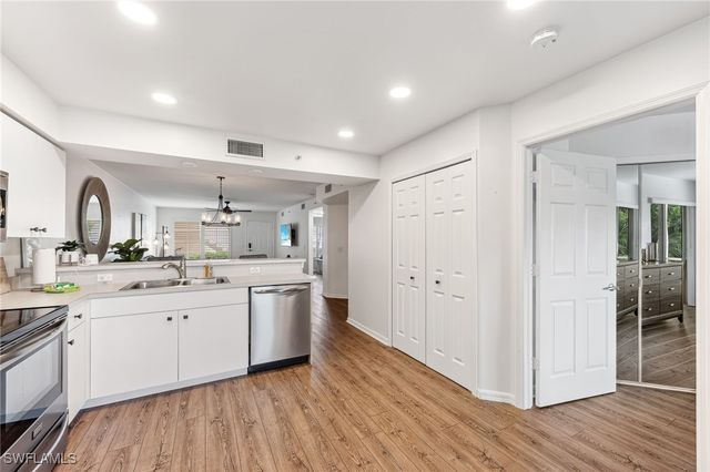 4940 Cougar CT S 104, Naples, FL 34109