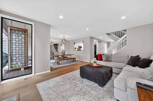 2485 Wildbrook Run, Bloomfield Hills, MI 48304