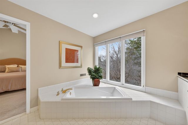 2485 Wildbrook Run, Bloomfield Hills, MI 48304