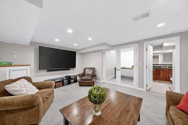 2485 Wildbrook Run, Bloomfield Hills, MI 48304