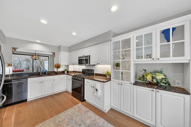 2485 Wildbrook Run, Bloomfield Hills, MI 48304