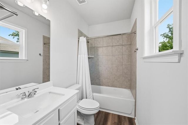 4956 Cooper Farm Drive, Buford, GA 30518