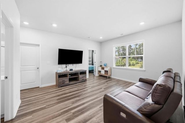 4956 Cooper Farm Drive, Buford, GA 30518