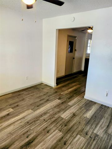 3712 Saint Louis Avenue, Fort Worth, TX 76110