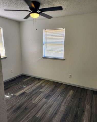 3712 Saint Louis Avenue, Fort Worth, TX 76110