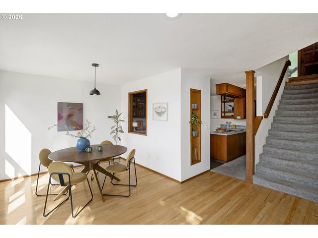 2827 Ne ROCKY BUTTE Rd, Portland, OR 97220