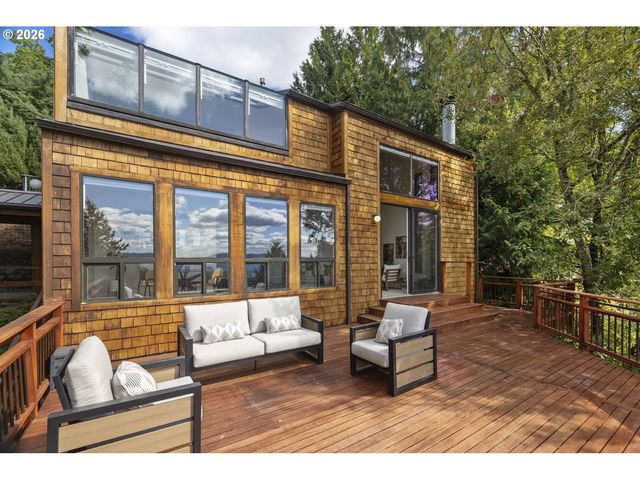 2827 Ne ROCKY BUTTE Rd, Portland, OR 97220