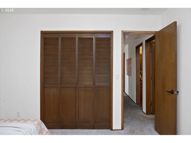 2827 Ne ROCKY BUTTE Rd, Portland, OR 97220