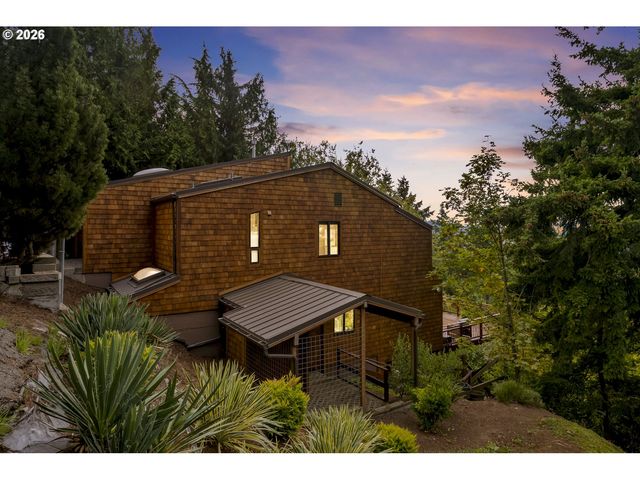 2827 Ne ROCKY BUTTE Rd, Portland, OR 97220