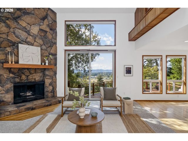 2827 Ne ROCKY BUTTE Rd, Portland, OR 97220