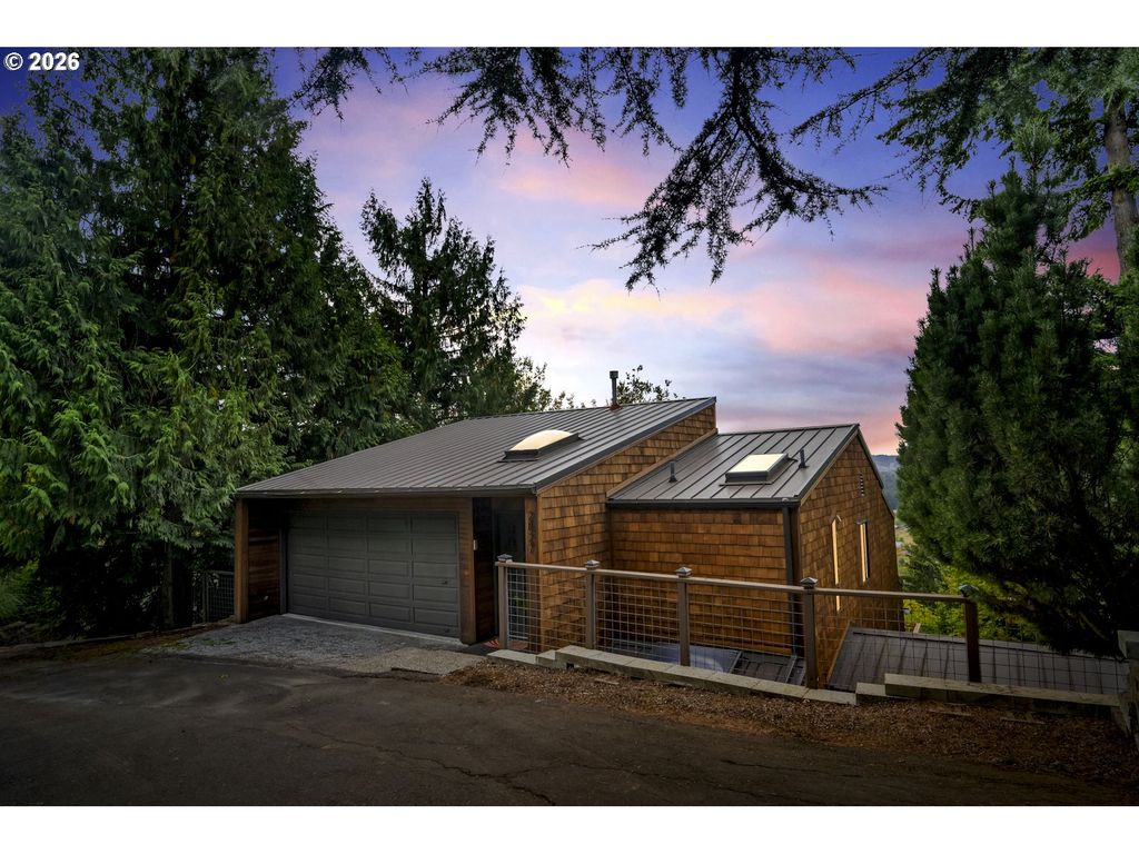 2827 Ne ROCKY BUTTE Rd, Portland, OR 97220