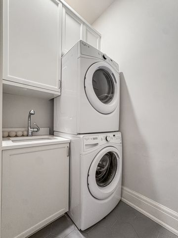 1637 N Burling Street, Chicago, IL 60614