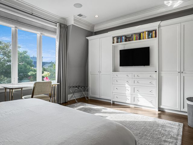 1637 N Burling Street, Chicago, IL 60614