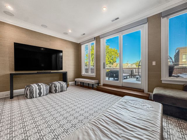 1637 N Burling Street, Chicago, IL 60614