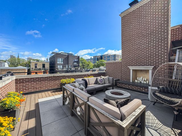 1637 N Burling Street, Chicago, IL 60614