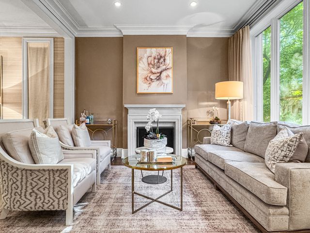 1637 N Burling Street, Chicago, IL 60614