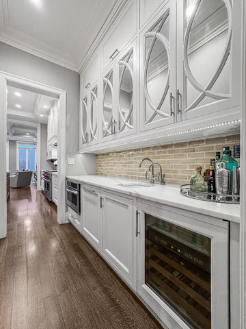 1637 N Burling Street, Chicago, IL 60614