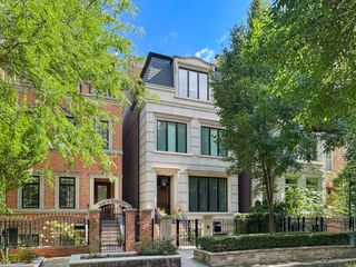 1637 N Burling Street, Chicago, IL 60614