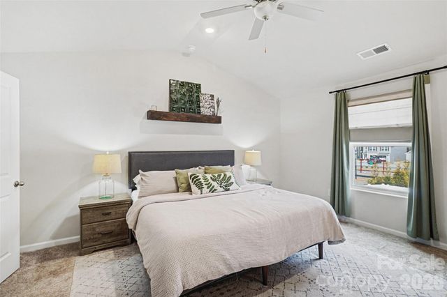 2215 Transatlantic Avenue, Charlotte, NC 28215