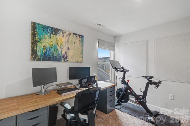 2215 Transatlantic Avenue, Charlotte, NC 28215