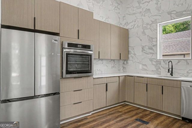1073 Mayson Turner Road NW, Atlanta, GA 30314