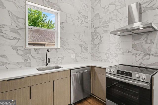 1073 Mayson Turner Road NW, Atlanta, GA 30314