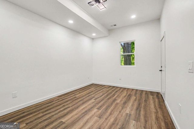 1073 Mayson Turner Road NW, Atlanta, GA 30314