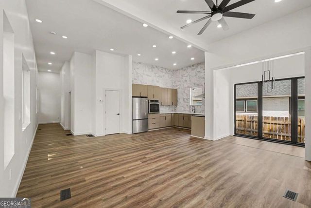 1073 Mayson Turner Road NW, Atlanta, GA 30314