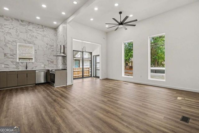 1073 Mayson Turner Road NW, Atlanta, GA 30314