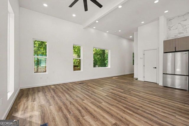 1073 Mayson Turner Road NW, Atlanta, GA 30314