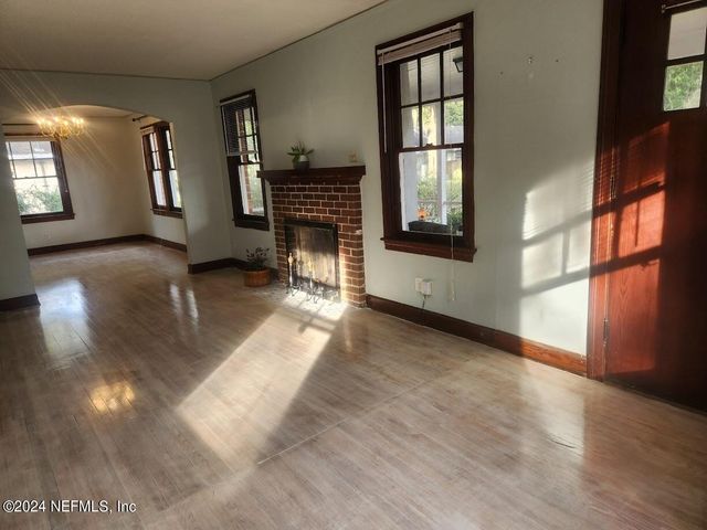 2134 CAMDEN Avenue, Jacksonville, FL 32207