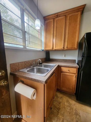 2134 CAMDEN Avenue, Jacksonville, FL 32207