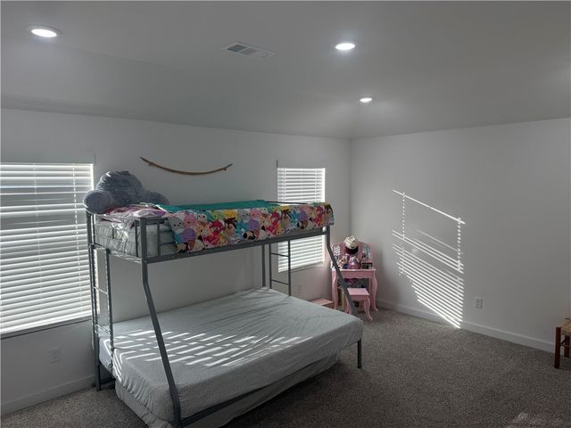 207 Pinwheel Street, Gentry, AR 72734