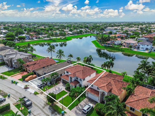 16290 SW 68th Ter, Miami, FL 33193